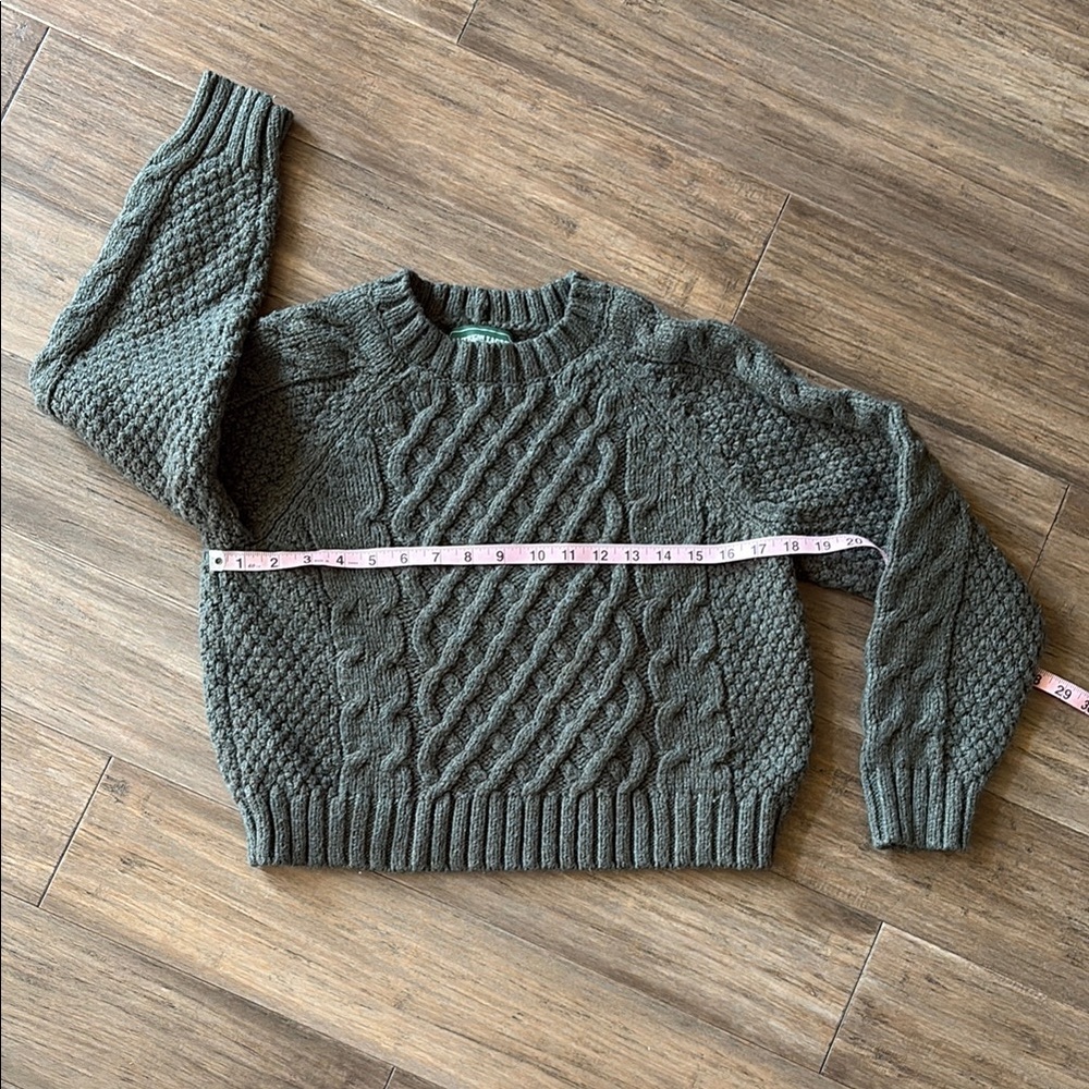 American Eagle Outfitters Green Chunky Knit Crew Neck Sweater
